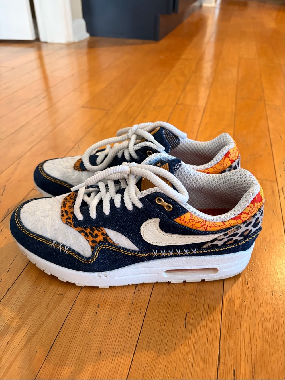 Nike Kids' Air Max Leopard Accent Sneakers in Navy & White